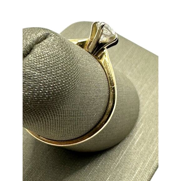 14K Yellow Gold Marquise .50ct Diamond Solitaire Ring Size 7 2.2 grams (13320) - Picture 4 of 6